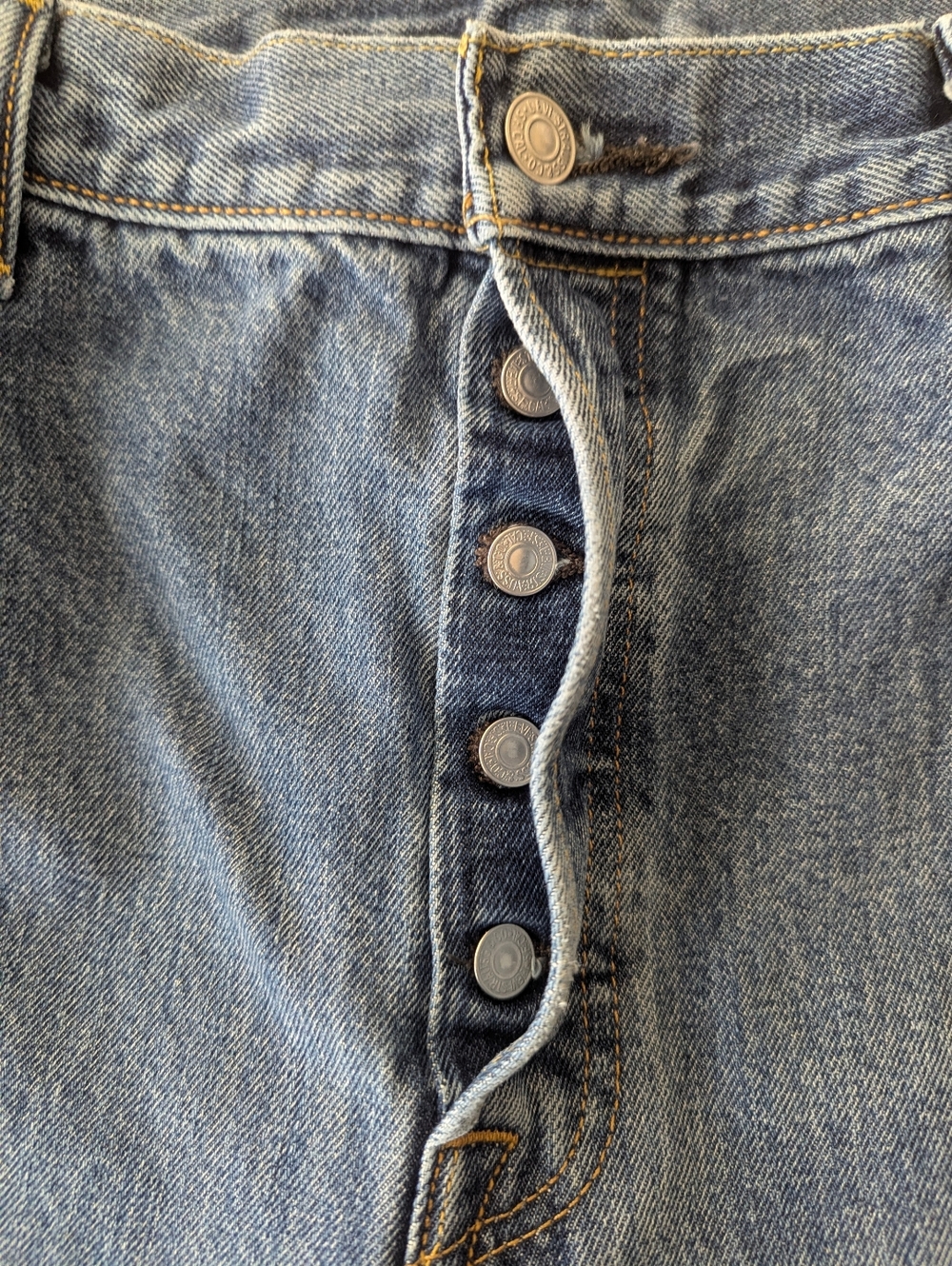 36x32 Levi's Classic Denim Jeans - Picture 4 of 6